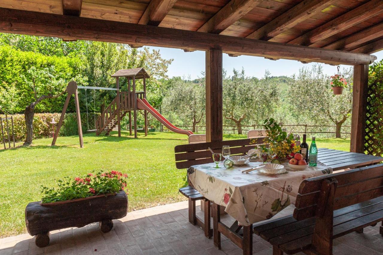 Agriturismo Le Dolci Colline Valfabbrica Exterior foto